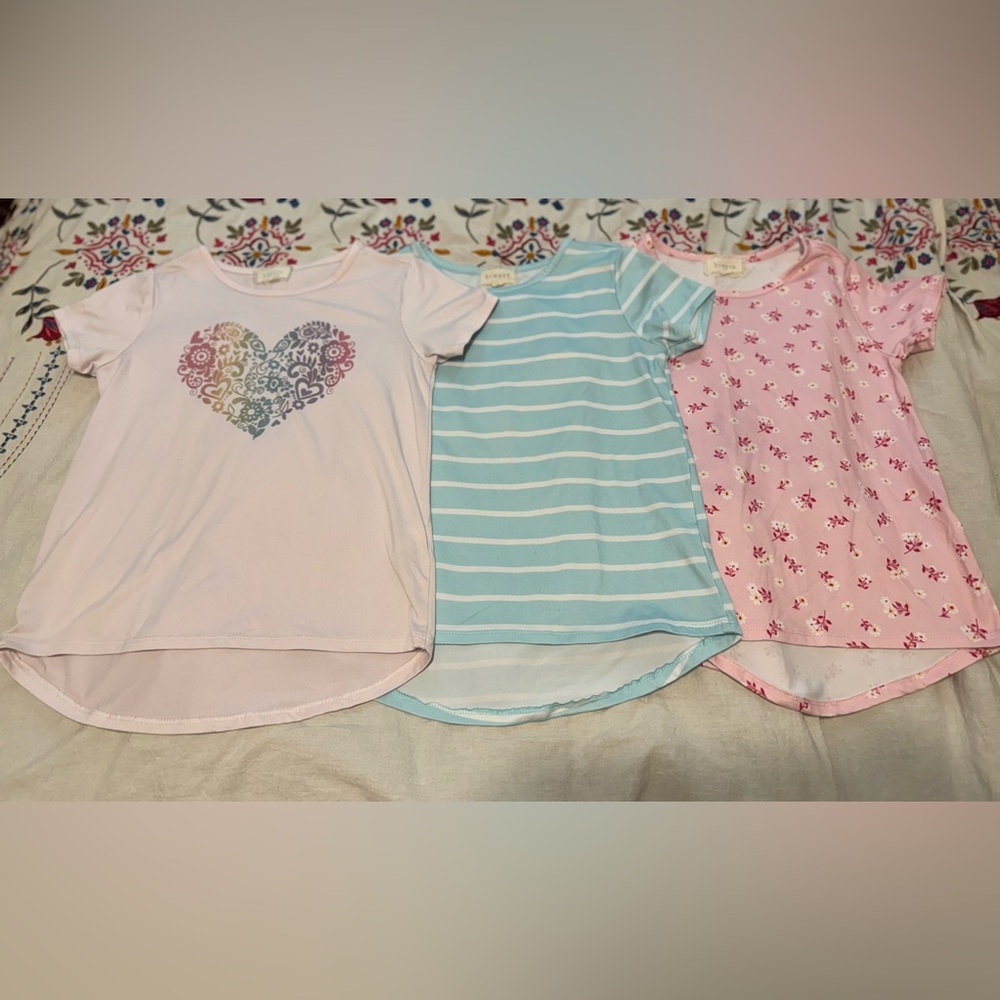 BTween Set of Three Girls' T-Shirts with Heart and Floral Designs